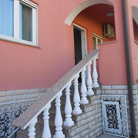 Apartments And Rooms Villa Chiara Krnica Zewnętrze zdjęcie