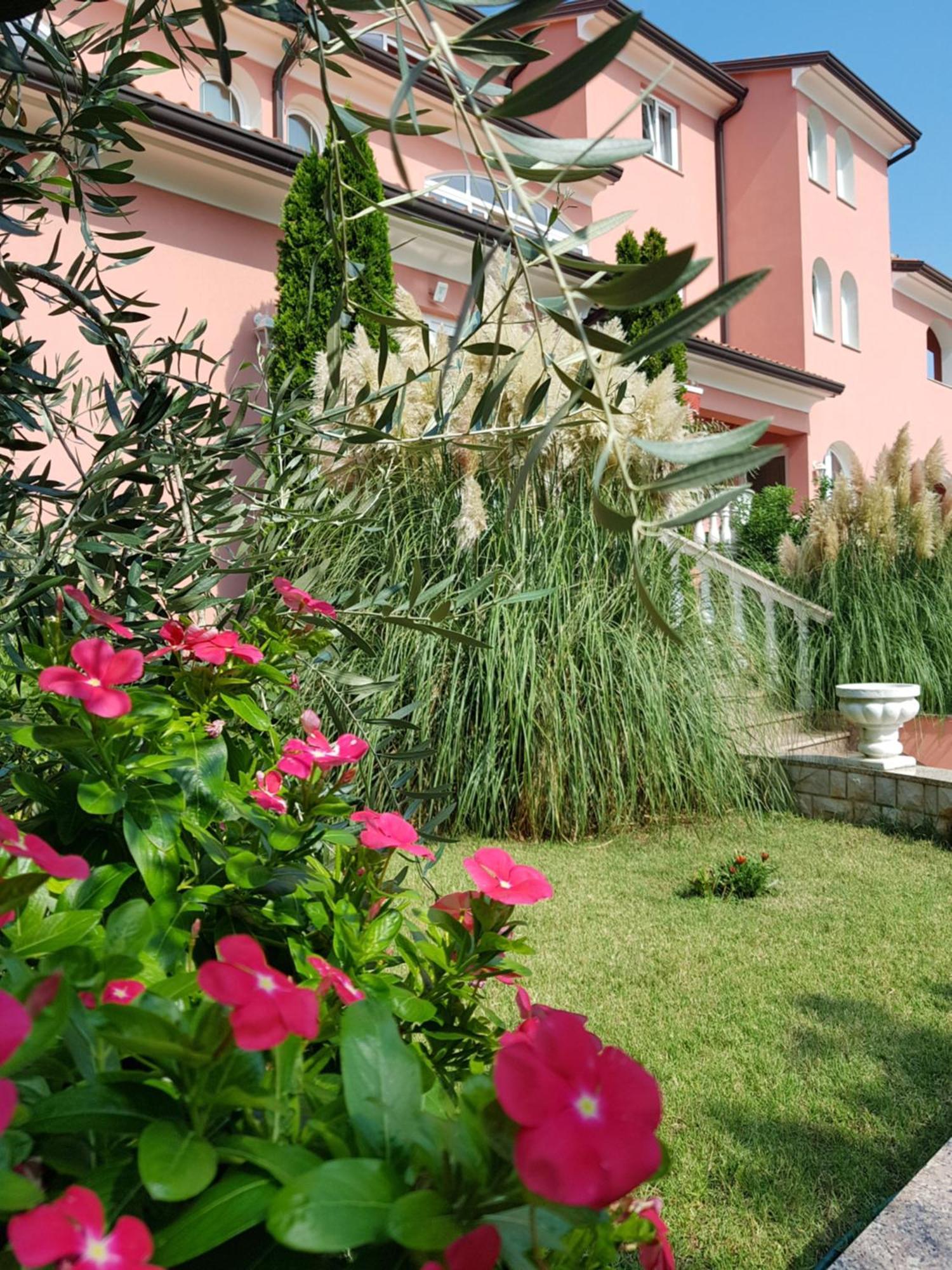 Apartments And Rooms Villa Chiara Krnica Zewnętrze zdjęcie