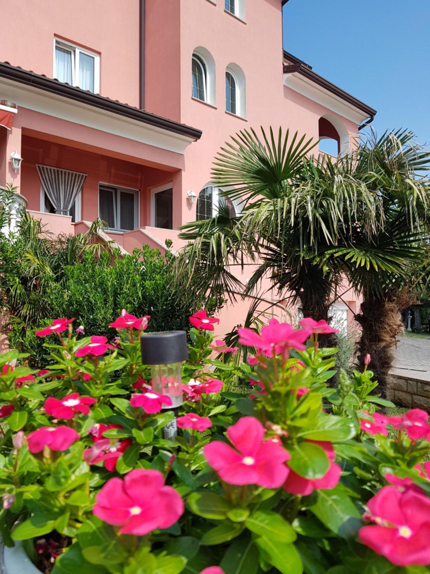 Apartments And Rooms Villa Chiara Krnica Zewnętrze zdjęcie