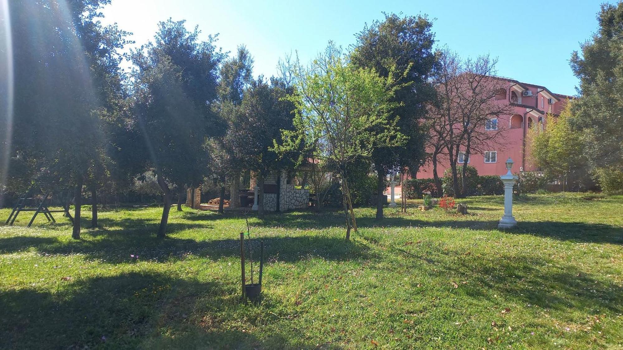 Apartments And Rooms Villa Chiara Krnica Zewnętrze zdjęcie